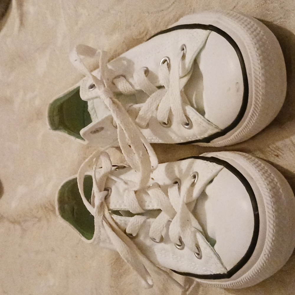 Converse white